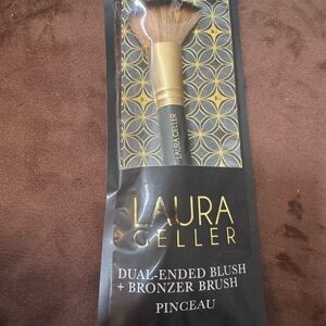 Laura Geller Cheek Sweep Dual-Ended Brush